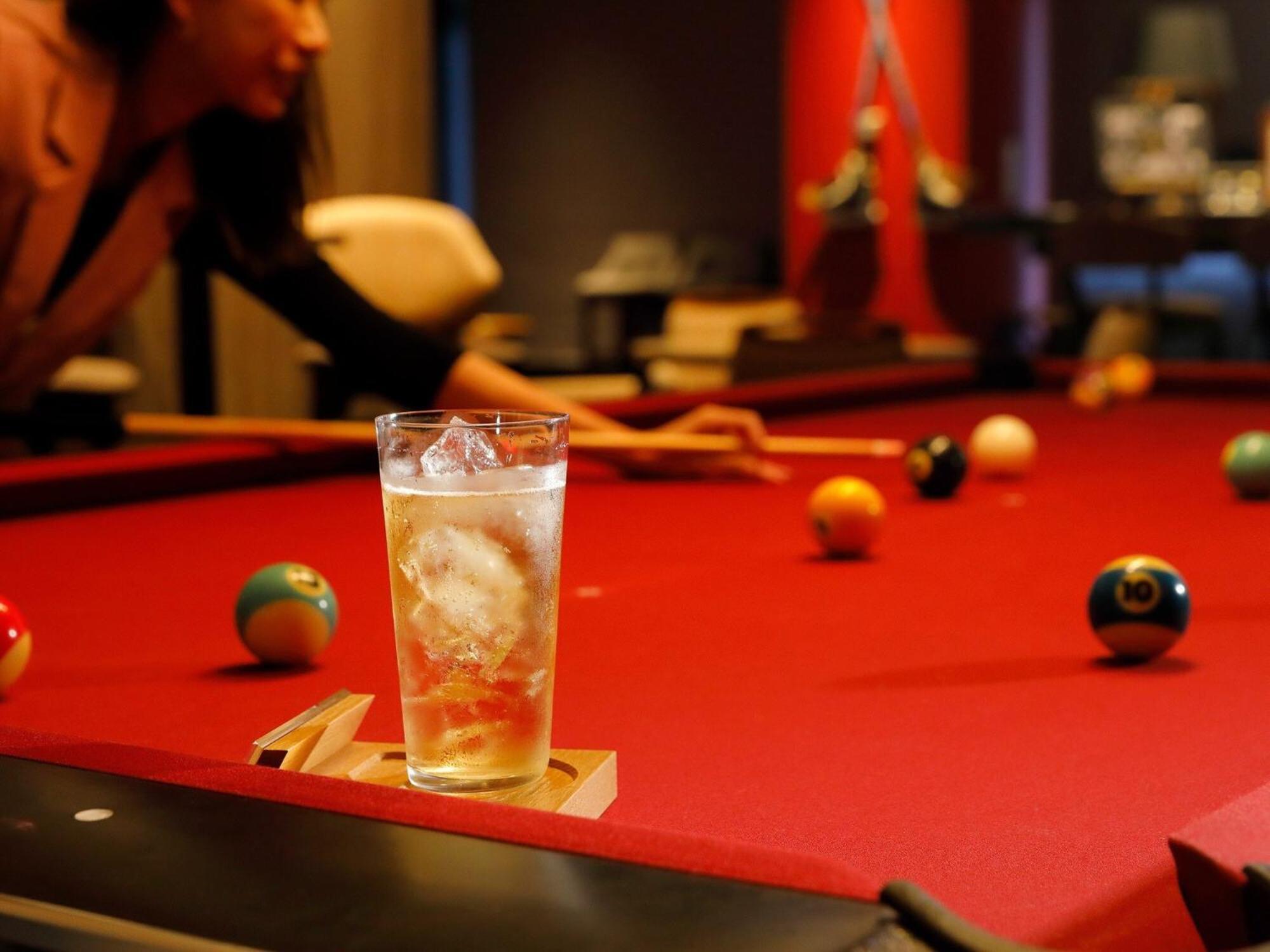 Ana Crowne Plaza Chitose By Ihg Hotell Exteriör bild A glass of beer