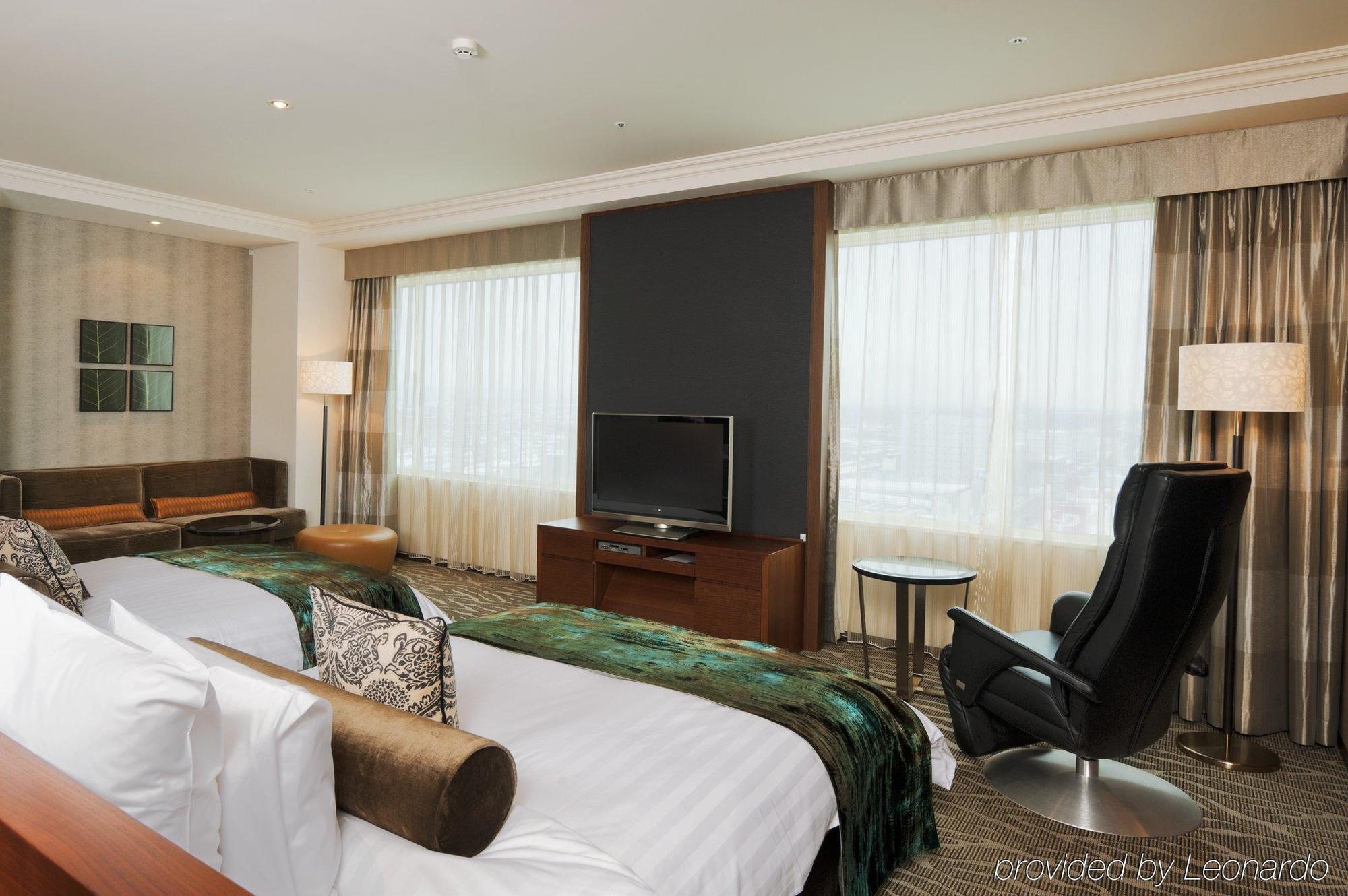Ana Crowne Plaza Chitose By Ihg Hotell Rum bild A suite at the hotel